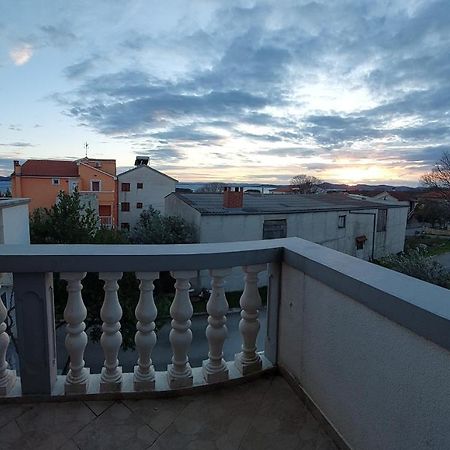 Apartman Vukoja Pakostane Daire Dış mekan fotoğraf